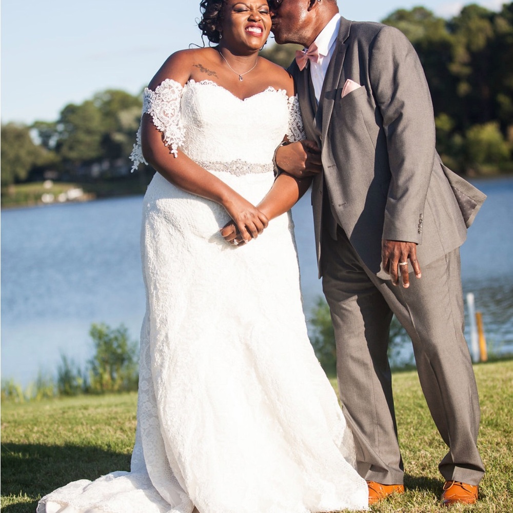 Essence of Australia Wedding Gown